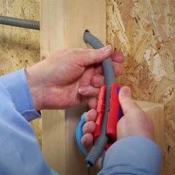 KNIPEX Twistcut Coupe-gaine Pour Gaines électriques D.13 à 32mm - 902202SB -123elec Soldes Magasin kni902202sb knipex twistcut coupe gaine electrique 13 32mm 4 1