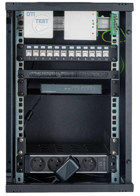 OMELCOM Baie De Brassage Petit Tertiaire 10 Pouces - 12RJ45 - Avec Switch 8 Ports Gb 4 OMELCOM Baie De Brassage Petit Tertiaire 10 Pouces - 12RJ45 - Avec Switch 8 Ports Gb – Image 2