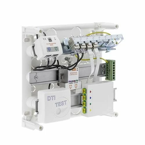 SIEMENS Coffret De Communication Grade 2TV - 4RJ45 Avec DTIO 4 SIEMENS Coffret De Communication Grade 2TV - 4RJ45 Avec DTIO – Image 2